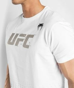 UFC Venum Authentic Fight Week Men's 2.0 Short Sleeve T-Shirt - White 15 UFC Venum Authentic Fight Week Men's 2.0 Short Sleeve T-Shirt - White -Boxing Sport Store d 252F8 252F5 252F2 252Fd852b27e98dd20810c868ee8da871f99eb34ed45 VNMUFC 00137 001 14 9aad9b16 e88f 41d1 9344 04fa3880e034