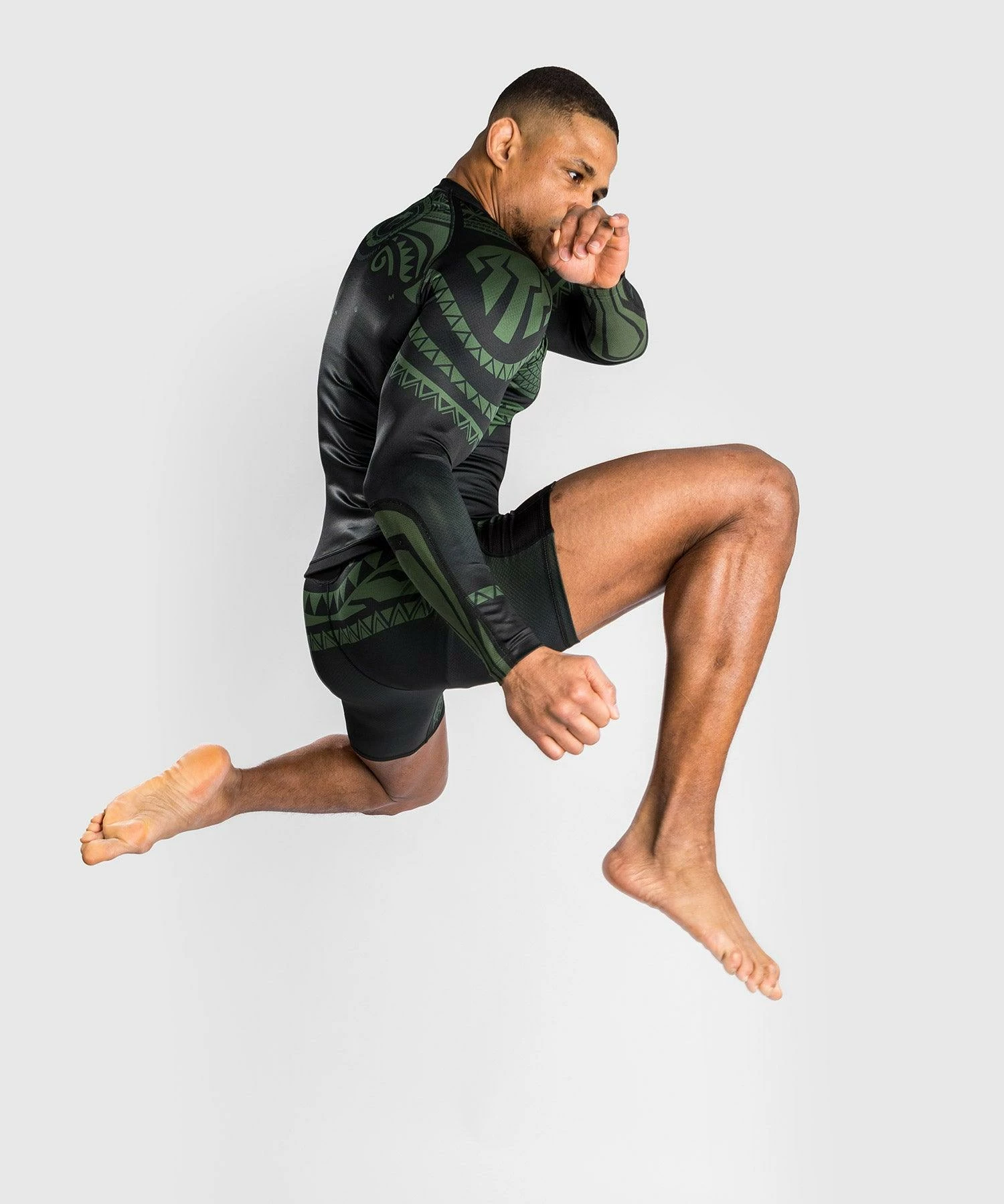 Venum Nakahi Rashguard - Long Sleeves - Black/Khaki - Image 2