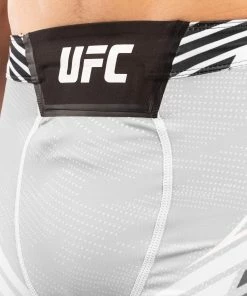UFC Venum Authentic Fight Night Men's Vale Tudo Shorts - Short Fit - White -Boxing Sport Store e 252F7 252F2 252Ff 252Fe72f49048046816265208c859a82a184bed429da VNMUFC 00007 002 06