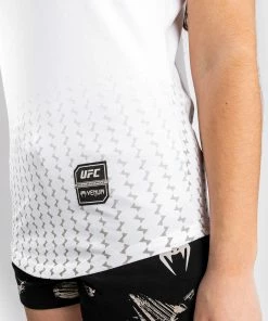 UFC Venum Authentic Fight Week Women's 2.0 Short Sleeve T-Shirt - White -Boxing Sport Store e 252F8 252Fd 252F8 252Fe8d89a5cdaeb9ed0c9e49d04ae44a1a75e583b97 VNMUFC 00143 002 13 d0fbf662 1094 499f b32a acb2a2b24a36
