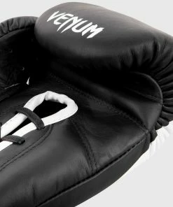 Venum Giant 2.0 Pro Boxing Gloves - With Laces - Black/White -Boxing Sport Store f 252F0 252Fa 252F5 252Ff0a5ed6c4996f3ccc309f81944c36dc90728fee5 IMG 7939 copie