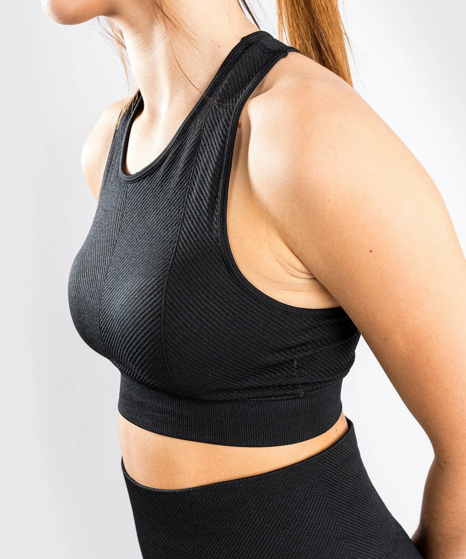 Venum Sparring Seamless Sports Bra - For Women - Black 4 Venum Sparring Seamless Sports Bra - For Women - Black - Image 2